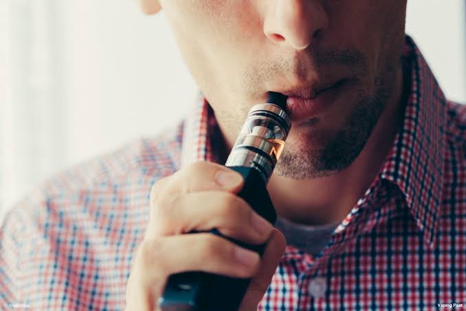 New York Larang Penjualan Rokok Elektronik